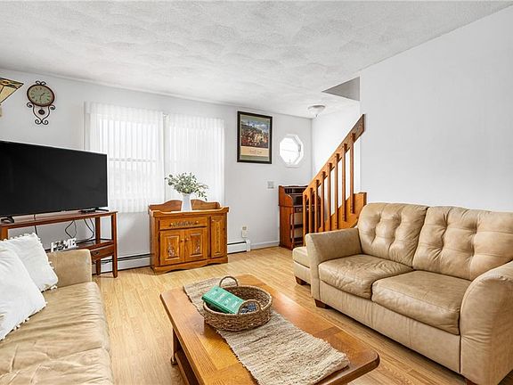 4th image of 70 Sunflower Cir