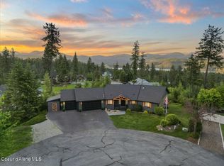 19017 W Sweetbrier Ct, Hauser, ID 83854