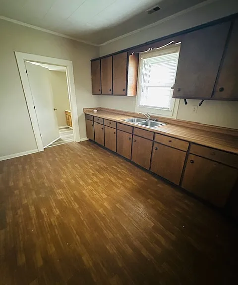 3604 W Dixon Blvd — Photo 5