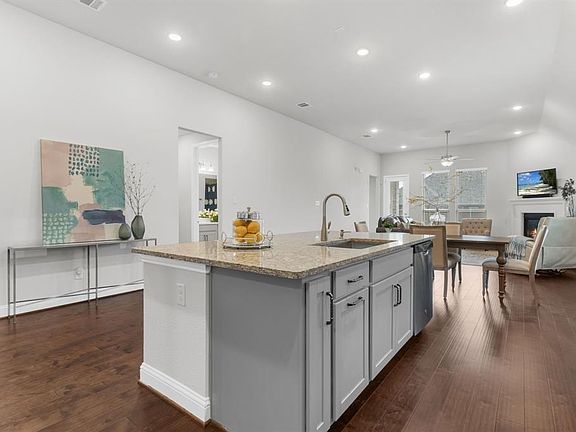 3rd image of 2520 Triton Dr