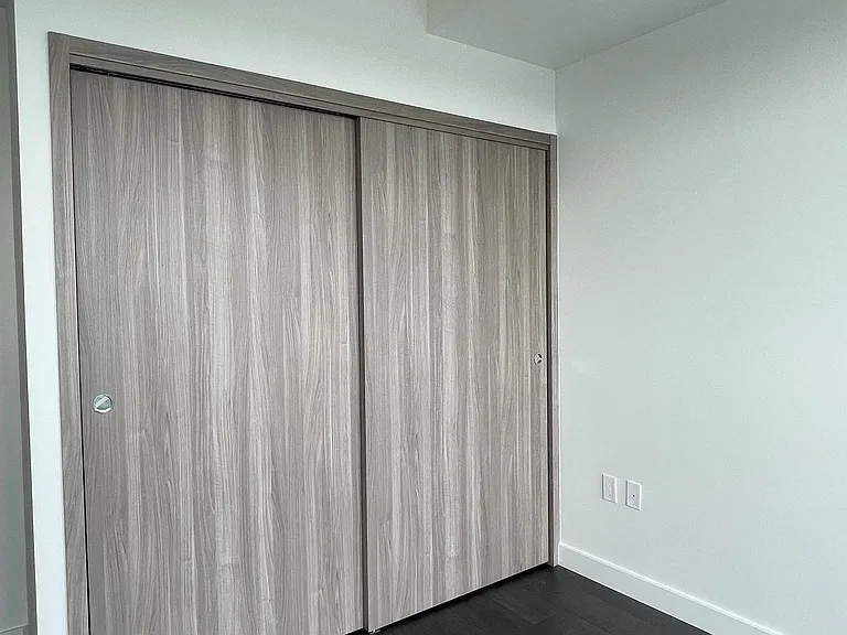 85 McMahon Dr #1203 — Photo 2