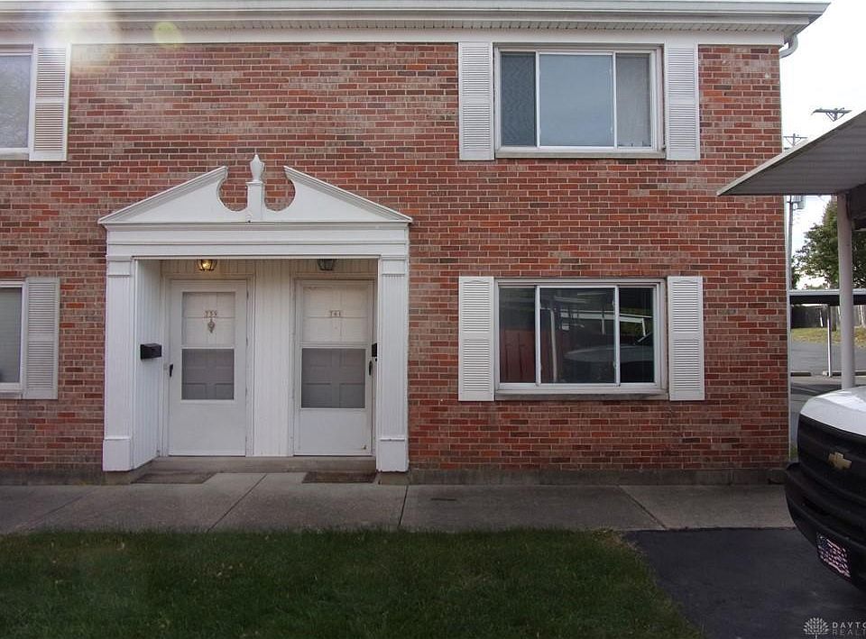 2nd image of 761 Clareridge Ln