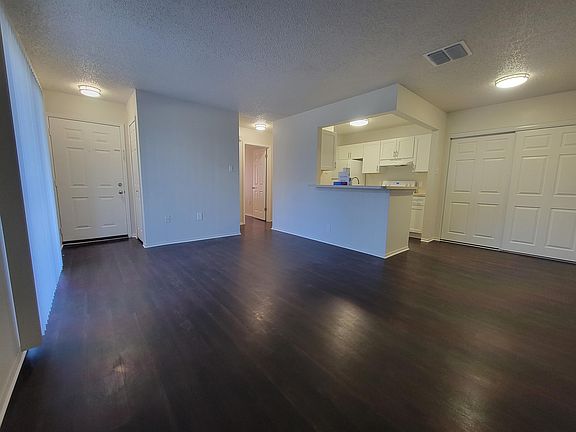 3rd image of 3836 Bowline Cir Unit 101