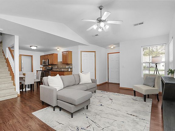 5th image of 2412 Walden Ln