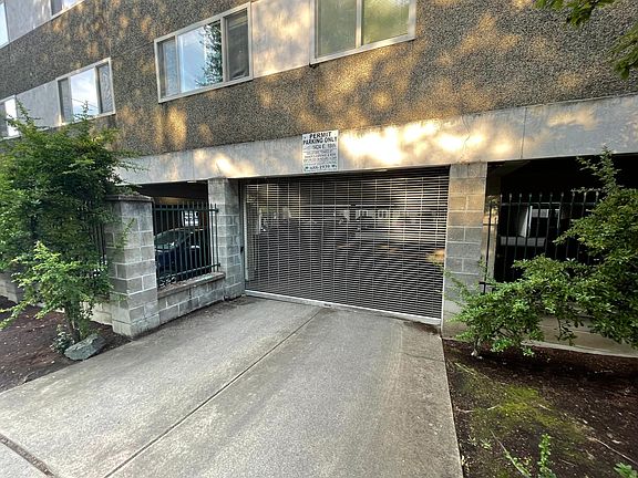 3rd image of 1414 E 18th Ave APT 15
