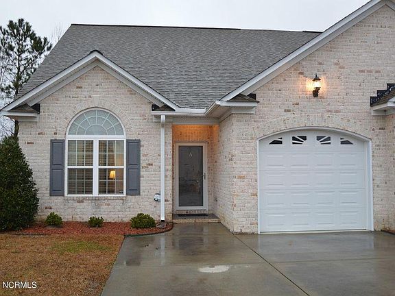 2nd image of 1840 Cambria Dr