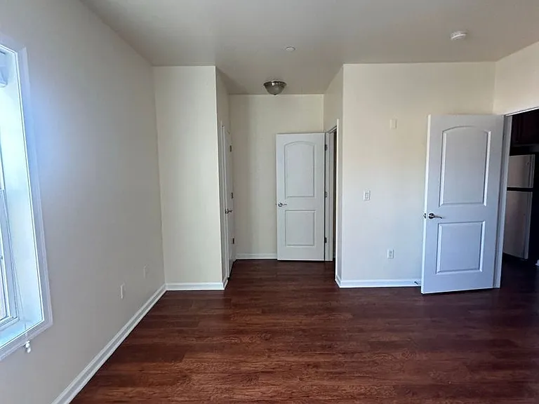 5609 Jefferson St — Photo 24