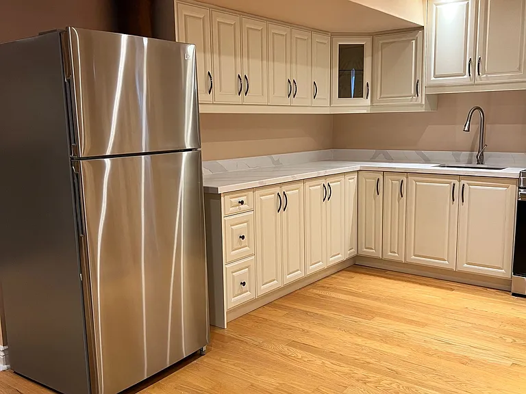 44 Ann Louise Cres #BASEMENT — Photo 11