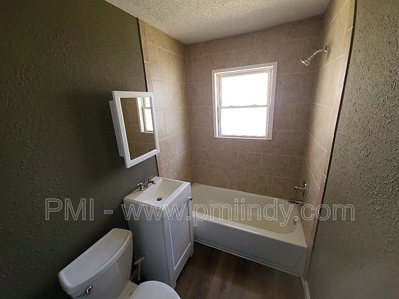 4th image of 3463 N Capitol Ave