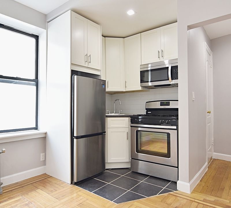 2nd image of 337 W 138th St #A5