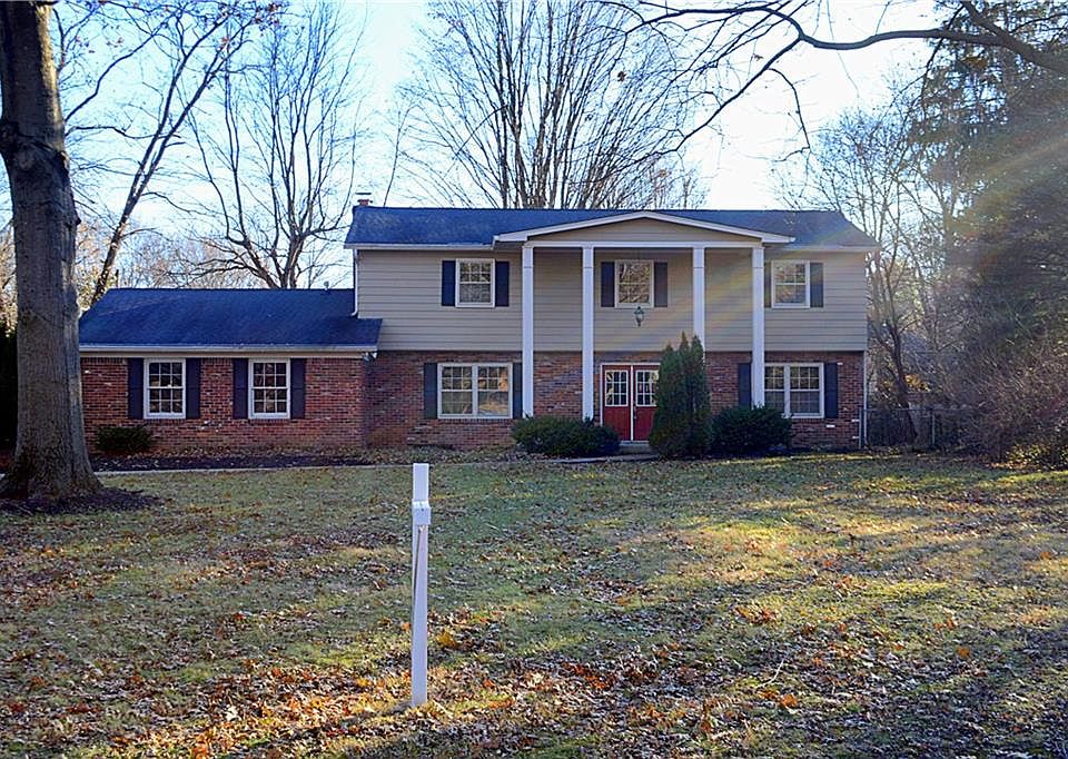 1st image of 581 King Dr