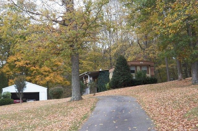 1st image of 601 E Sinking Creek Ln