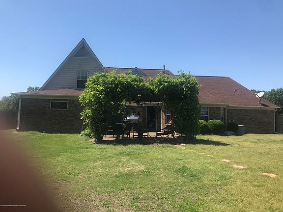 3rd image of 9825 Dorothy Dr