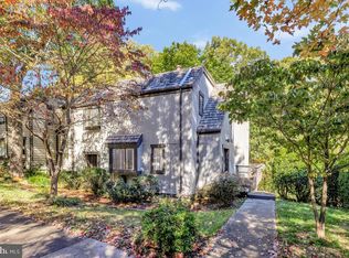 1526 Park Glen Ct, Reston, VA 20190