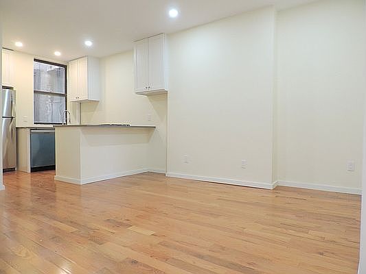 1st image of 138 Orchard St APT 12