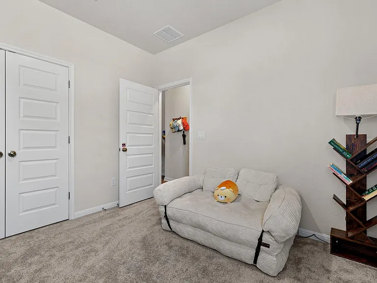 8306 Haflinger Dr — Photo 24