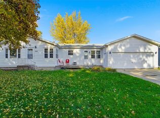 208 Union St, Pella, IA 50219