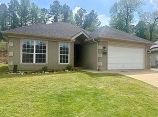 574 Wisteria Dr, Bauxite, AR 72011
