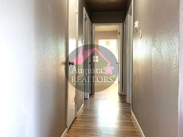 4 Carson Cir — Photo 8