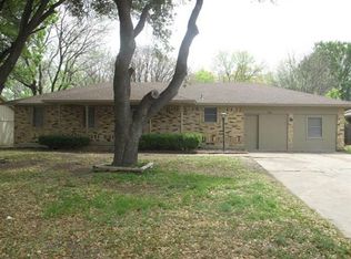 328 Meadowcreek Ln, Desoto, TX 75115