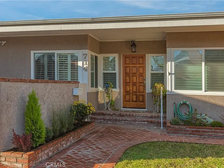 714 Oceanview Dr — Photo 17