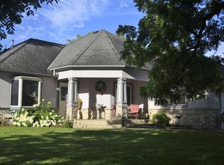 929 9th St SE, Mason City, IA 50401
