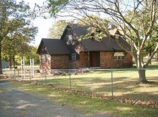 325 Riverside Rd, Poteau, OK 74953