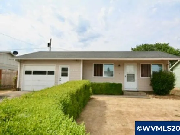 1332 Thompson Rd, Woodburn, OR 97071