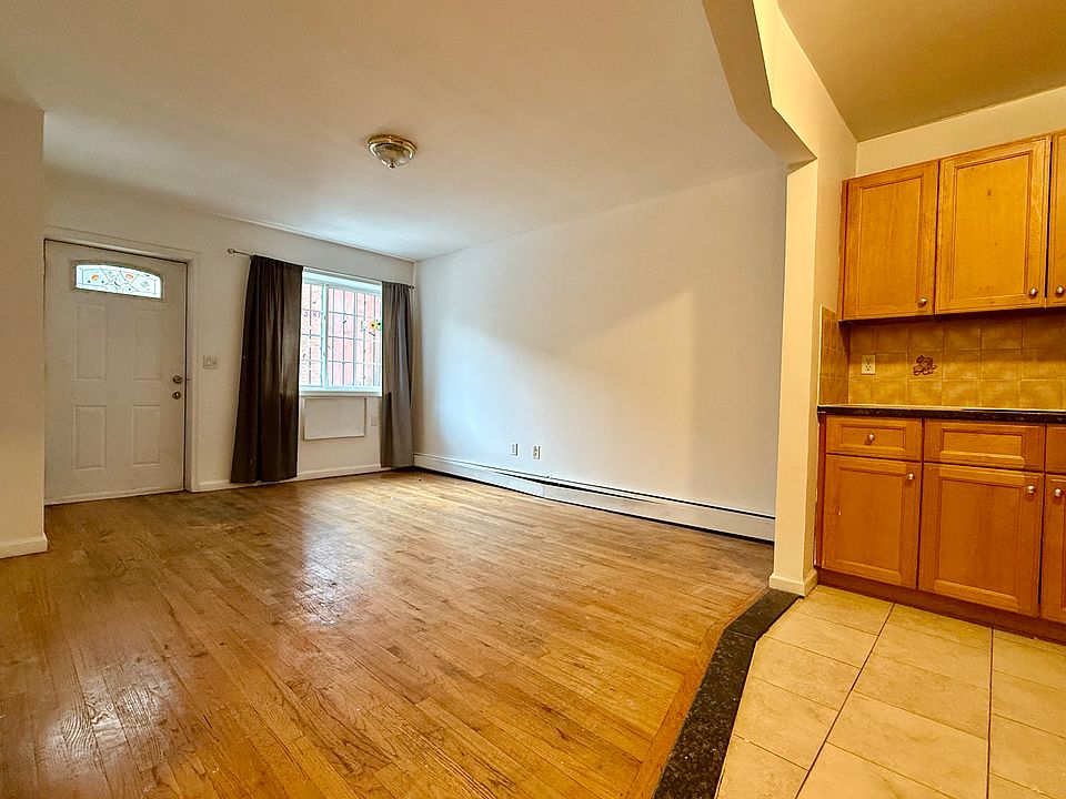 1st image of 326 Throop Ave #2