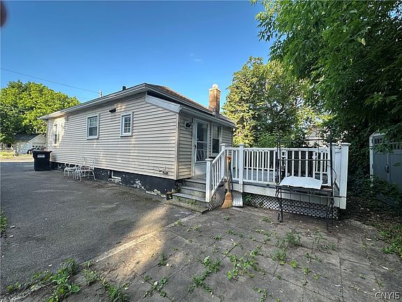 4th image of 117 Hood Ave