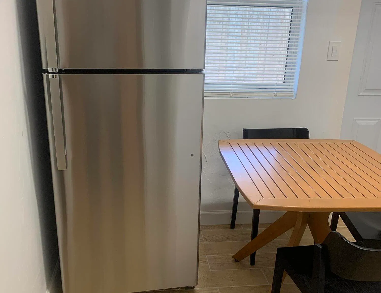 Studio, 1.0 bath, 1490 sqft, $1,500 — Photo 4