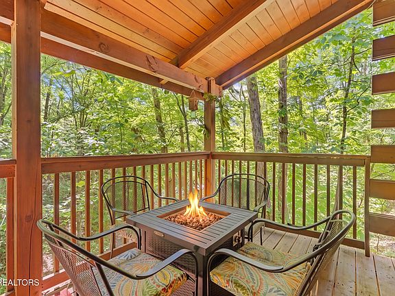 2nd image of 656 Forest Dr