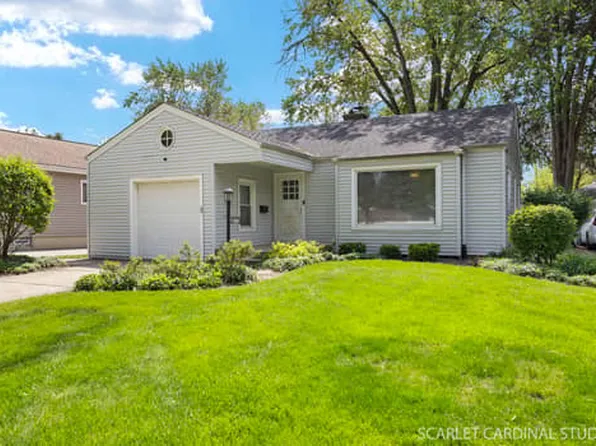275 E Division St, Villa Park, IL 60181