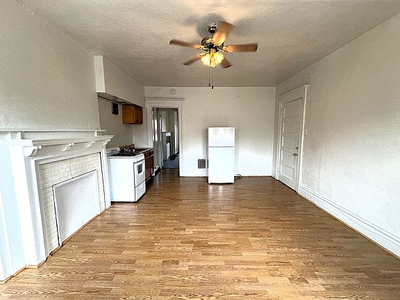 4th image of 363 S Negley Ave APT 3