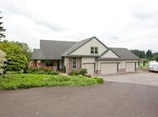 14701 SE Old Barn Ln, Damascus, OR 97089