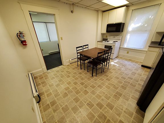 3rd image of 633 W College Ave #1W