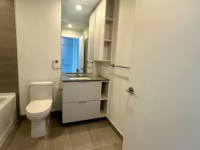 1 Fairview Rd E #1705 — Photo 5
