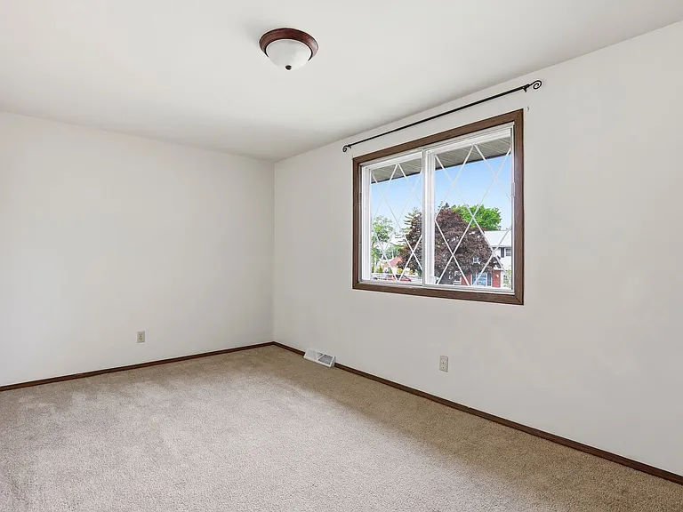 3727 Parkway Blvd — Photo 12
