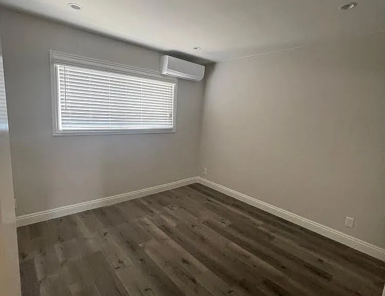 2360 Portland St #999 — Photo 8