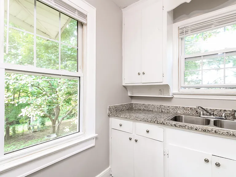 556792_019_kitchen_12920659.jpg