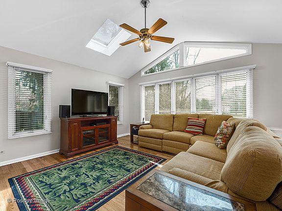 3rd image of 892 Casa Solana Dr