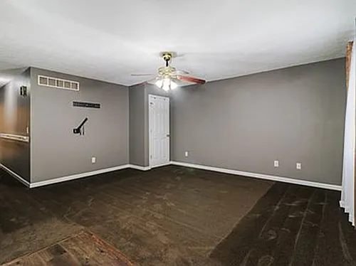 1622 Iowa St Photo 1