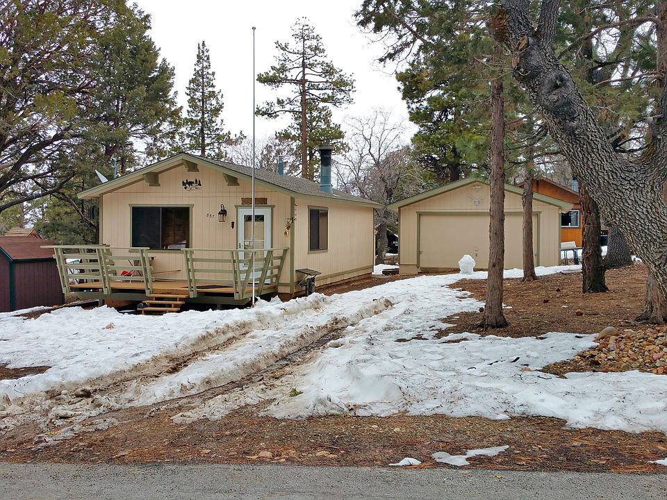 1st image of 857 Vista Ln