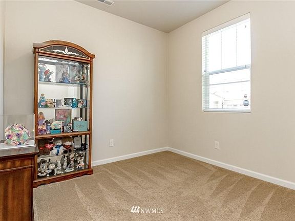 5th image of 13729 67th Ave E