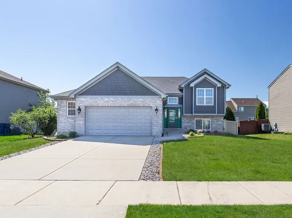16330 Siegel Dr, Crest Hill, IL 60403