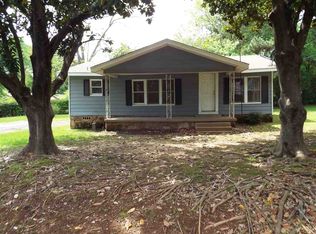 207 S Lane Wells Dr, Longview, TX 75604