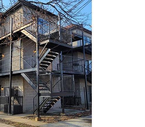 2nd image of 7956 S Manistee Ave #1