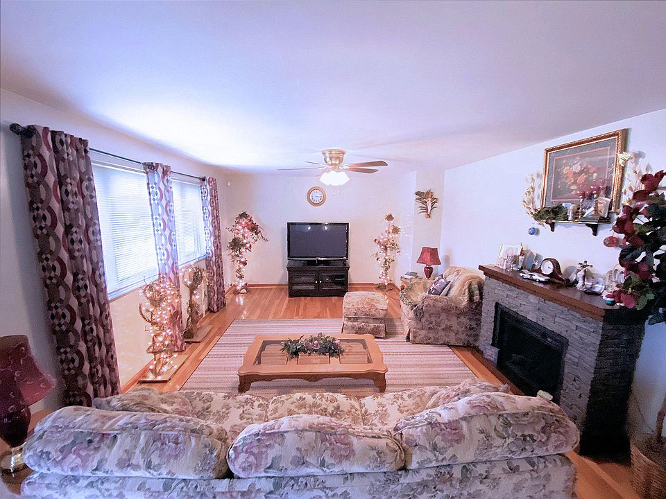 180 Hopwood Fairchance Rd Hopwood, PA, 15445 Apartments for Rent Zillow