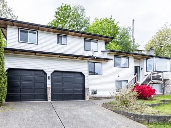 2319 Woodstock Dr, Abbotsford, BC V3G 2E5