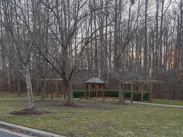 16604 Eastview Ter — Photo 29